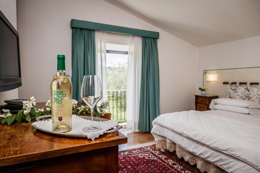 Villa Acquaviva Wine Resort مونتيميرانو المظهر الخارجي الصورة