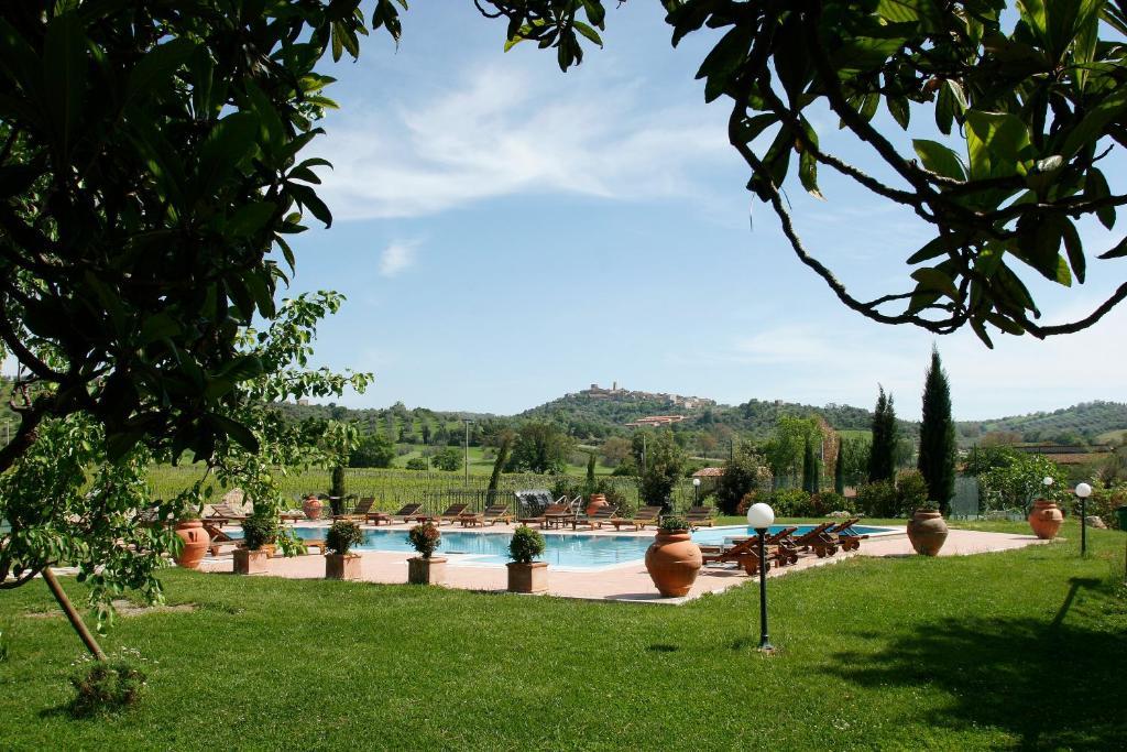 Villa Acquaviva Wine Resort مونتيميرانو المظهر الخارجي الصورة